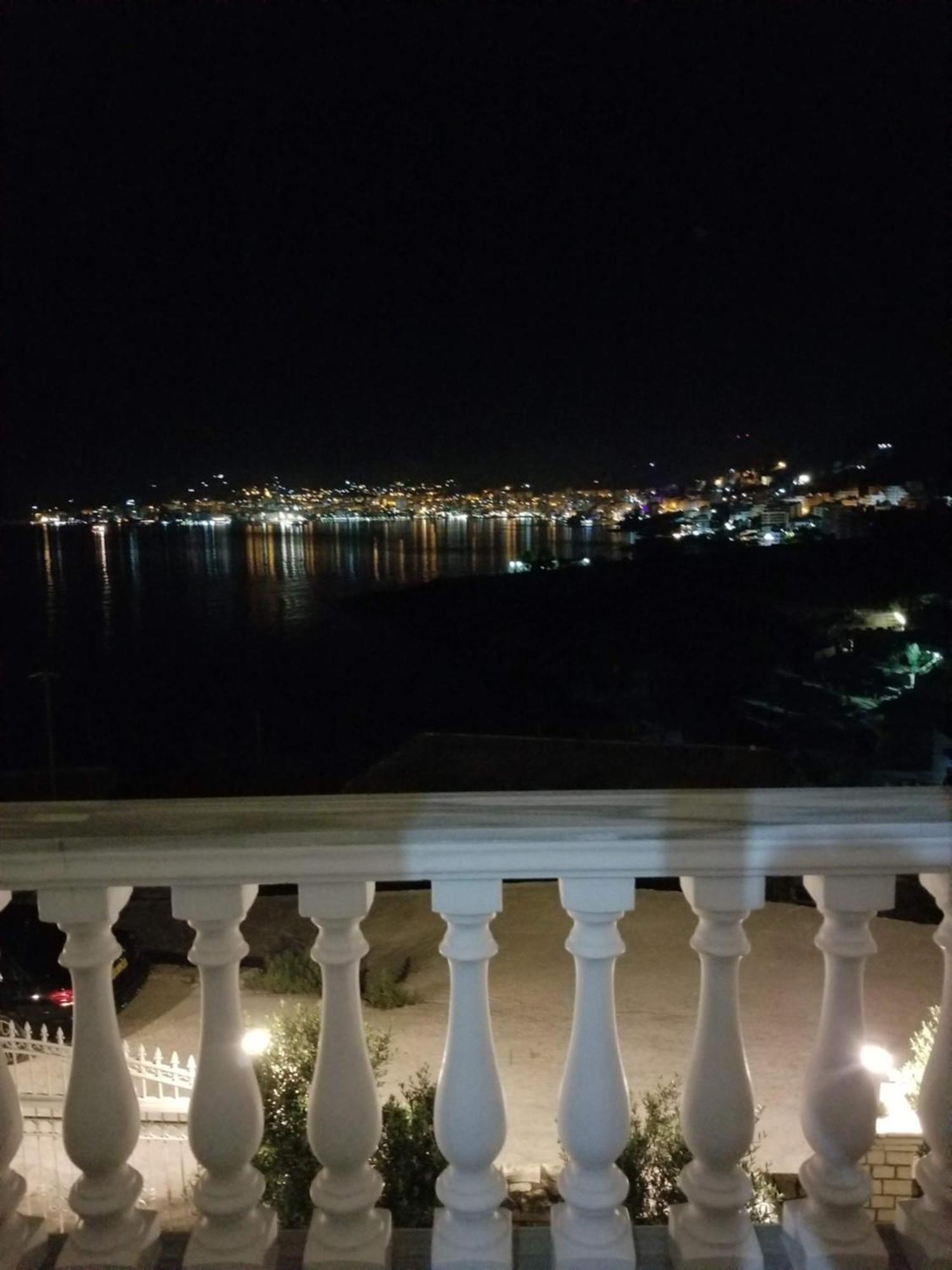 Appartement Vila Sulozeqi à Saranda Extérieur photo