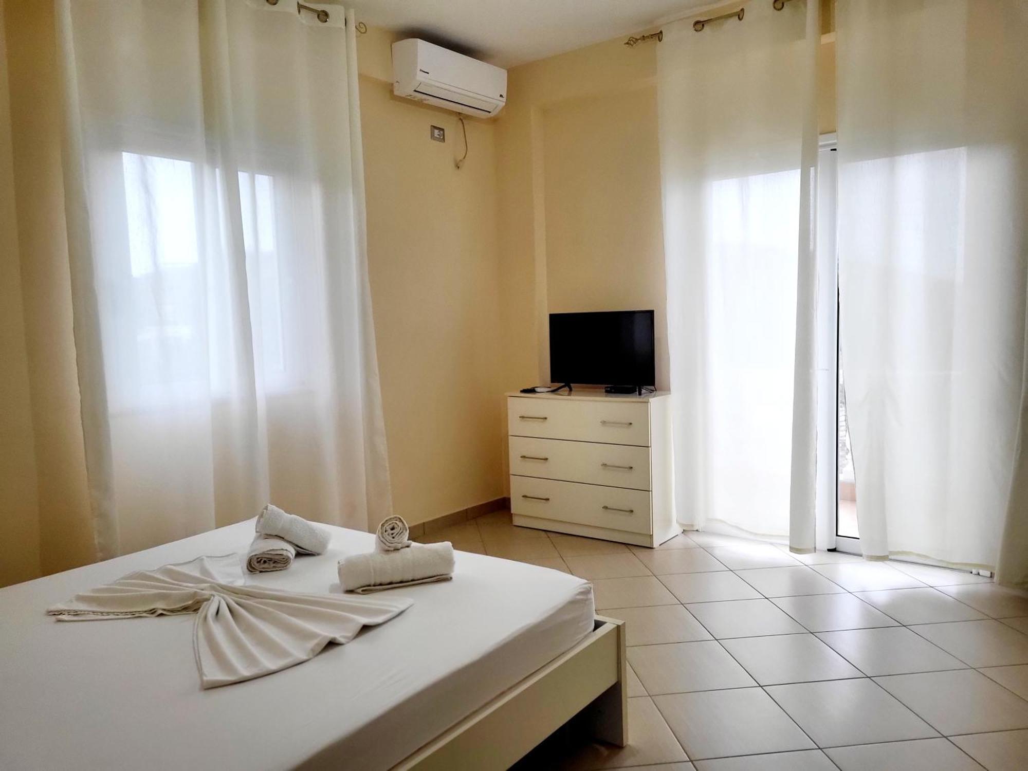 Appartement Vila Sulozeqi à Saranda Extérieur photo